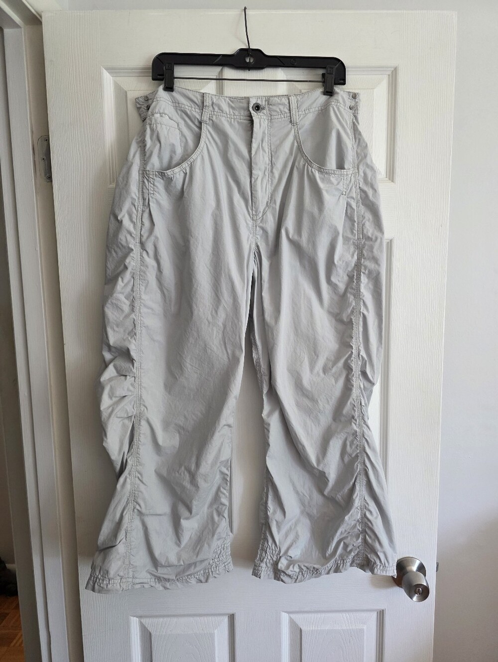 Anthropologie Pilcro Parachute Curve Barrel Pants in Blue size 31